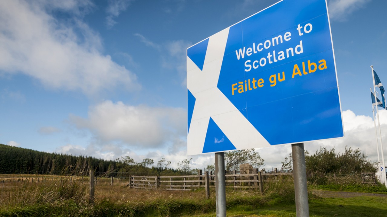 Welcome to Scotland sign